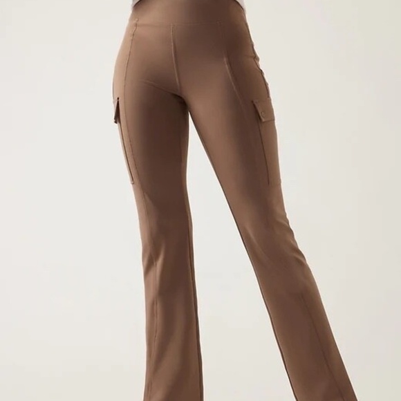 Athleta- Brown Delancy Straight Cargo Pants Large - Picture 1 of 11